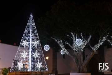La Navidad ya ilumina Telde/Francisco Javier Santana y Antonio Alí.